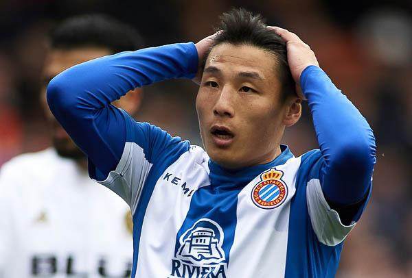 世界杯app下载-2年前武磊轰出西甲首球 如今坐穿板凳身价锐减